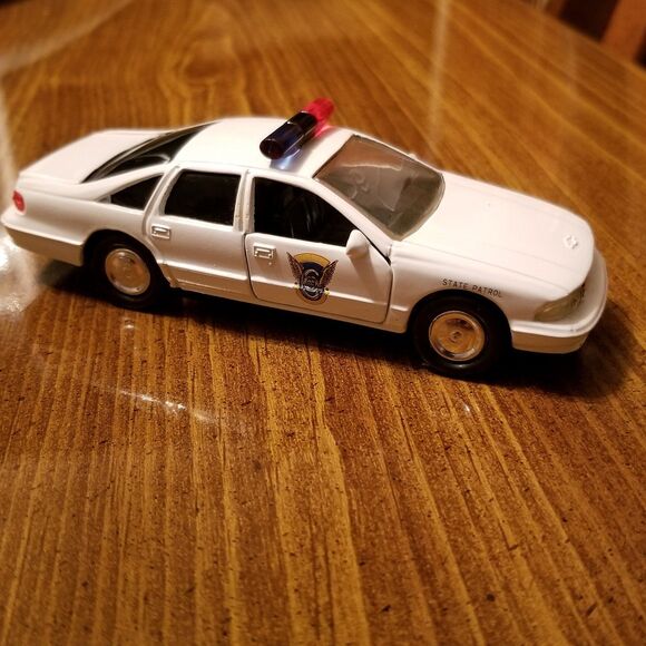Colorado State Police Road Champs die cast police car 1:43 scale - Picture 7 of 10